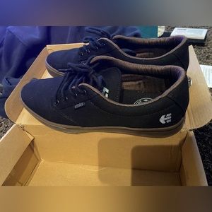 Etnies Skate shoes 10.5 Men